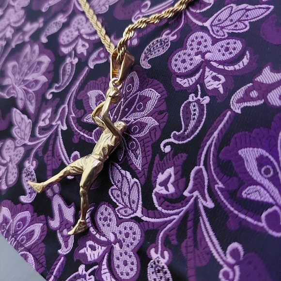 18K Gold Plated Kobe/Jordan 🏀 Basketball Player Pendant and 18K Rope Chain - Picture 5 of 9